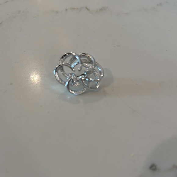 Elegant  Vintage Silver Tone clip on Earrings (  2 pairs) - Picture 3 of 4